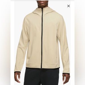 NIKE Tech Essentials Jacket XL Mens Team Gold Black Hooded Windrunner Full Zip